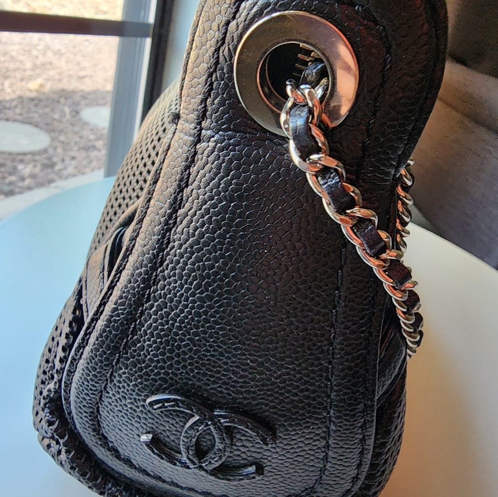 Chanel Perforated Pulley Shoulder Bag - Picture 8 of 16